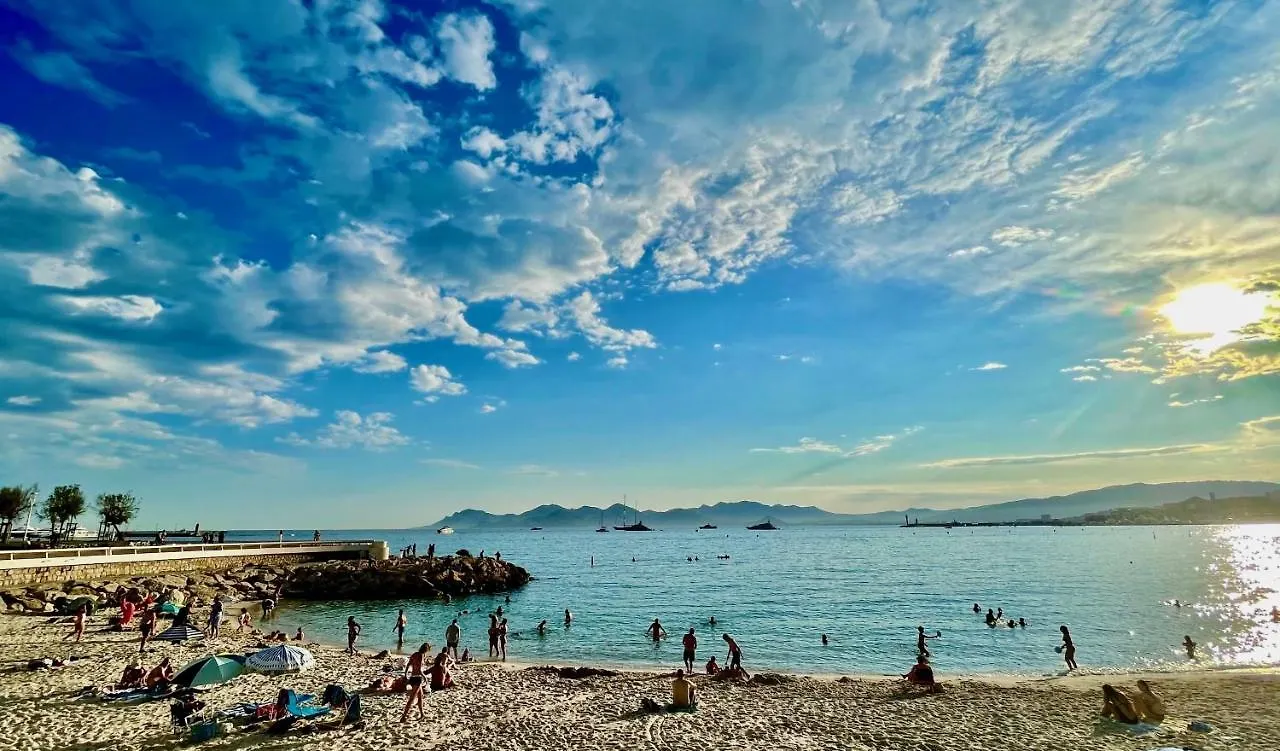 Cannes Center - Very Practical - All Comfort Apartment